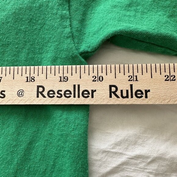 Gildan Halloween Green T-Shirt Black Spider Graphic Size L Short Sleeve - Picture 5 of 8